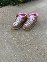 Load image into Gallery viewer, The Rosa Girls’ Moccasins
